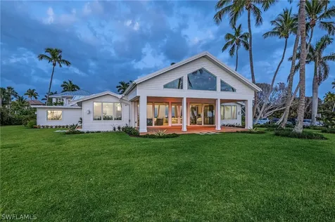 71 18TH Avenue S Naples FL 34102