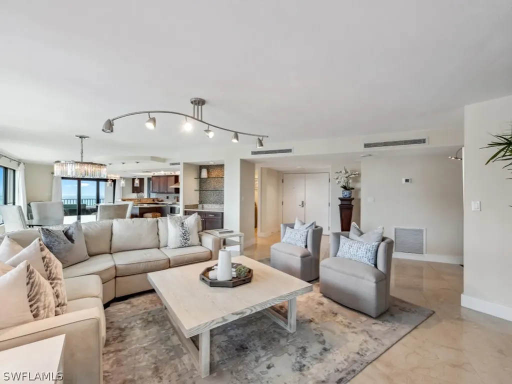Naples FL, 4451 Gulf Shore Boulevard N, Unit 1802