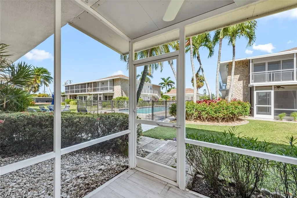 330 Kon Tiki Drive Naples FL 34113