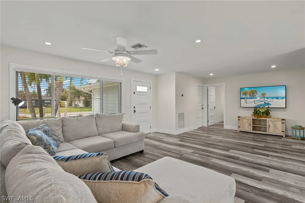 7148 Columbia Circle Fort Myers FL 33908
