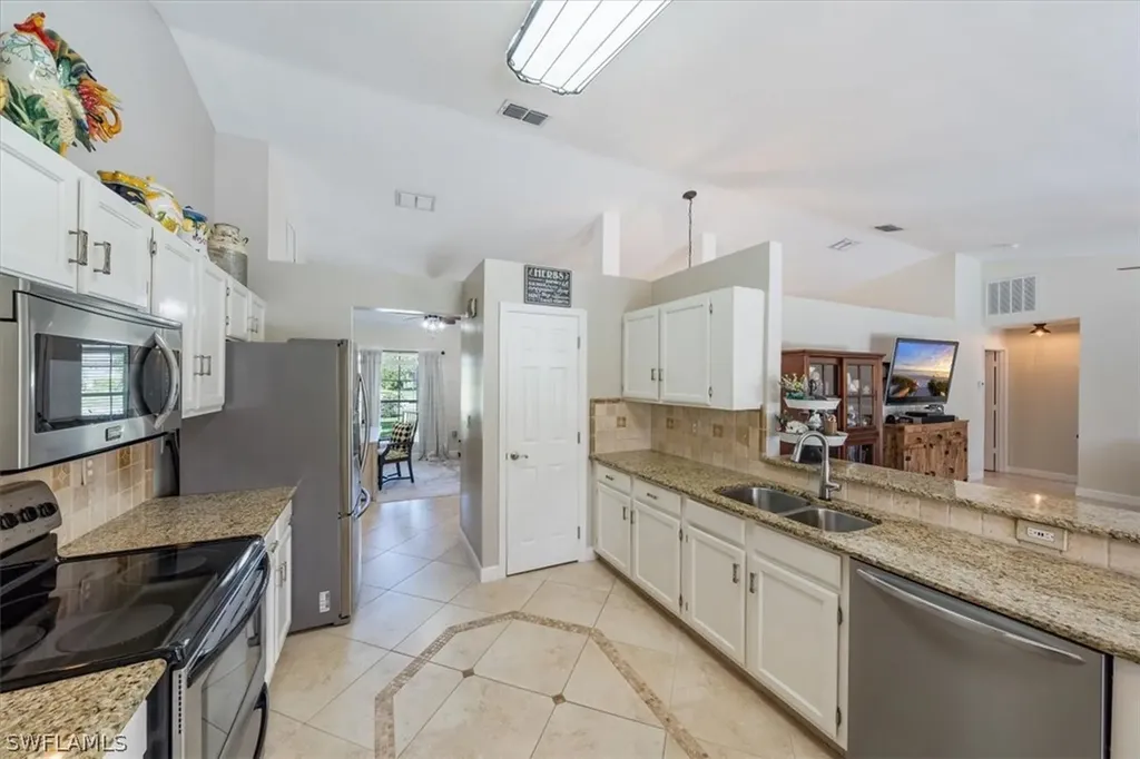 124 Plantation Circle Naples FL 34104