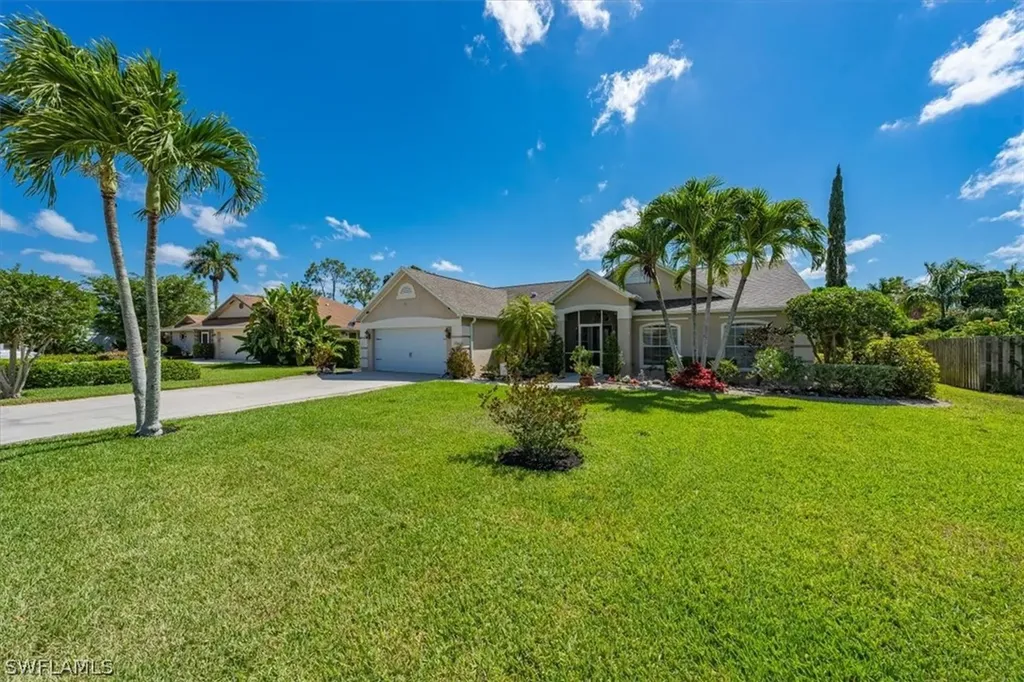 124 Plantation Circle Naples FL 34104