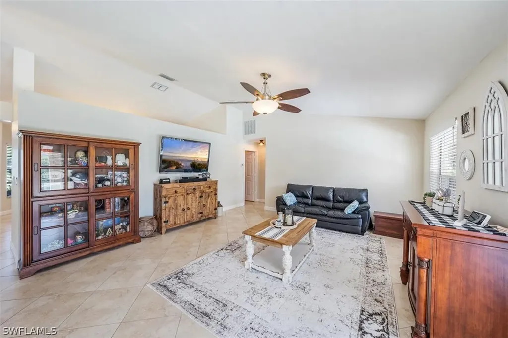 124 Plantation Circle Naples FL 34104