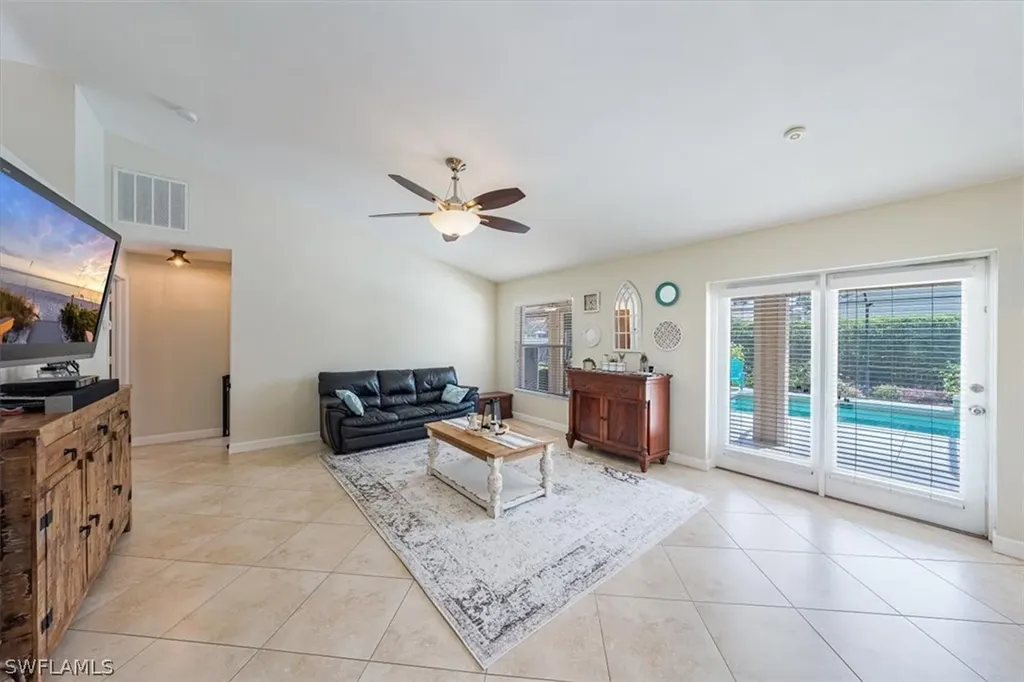 124 Plantation Circle Naples FL 34104