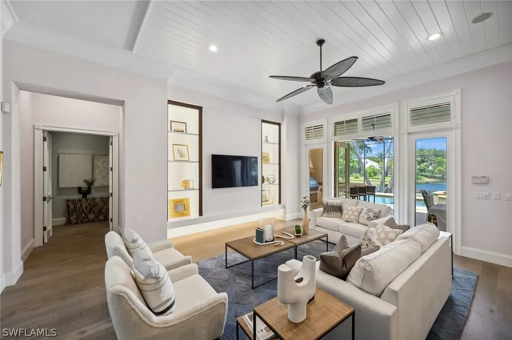 2085 Mission Drive Naples FL 34109
