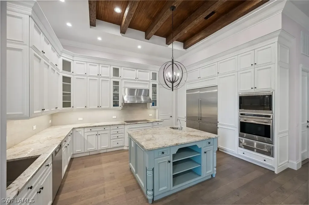 2085 Mission Drive Naples FL 34109
