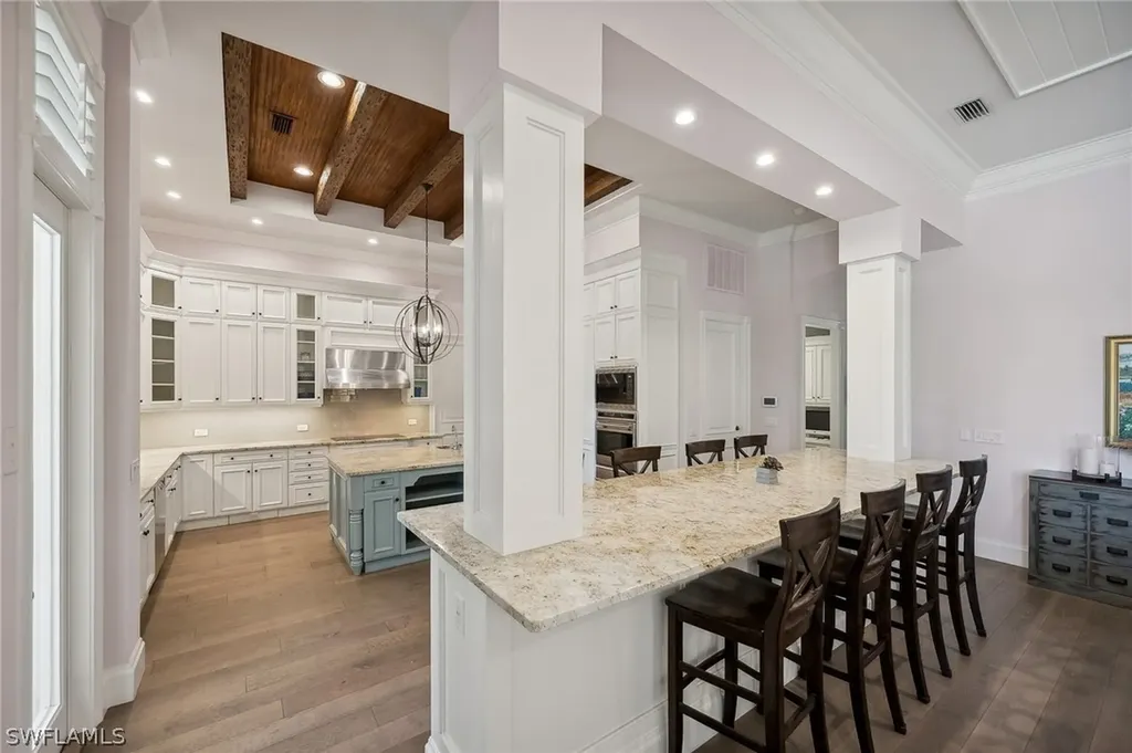 2085 Mission Drive Naples FL 34109