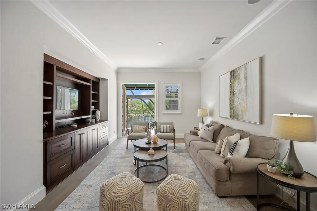 2085 Mission Drive Naples FL 34109