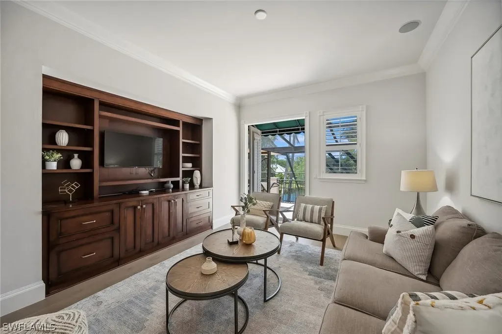 2085 Mission Drive Naples FL 34109