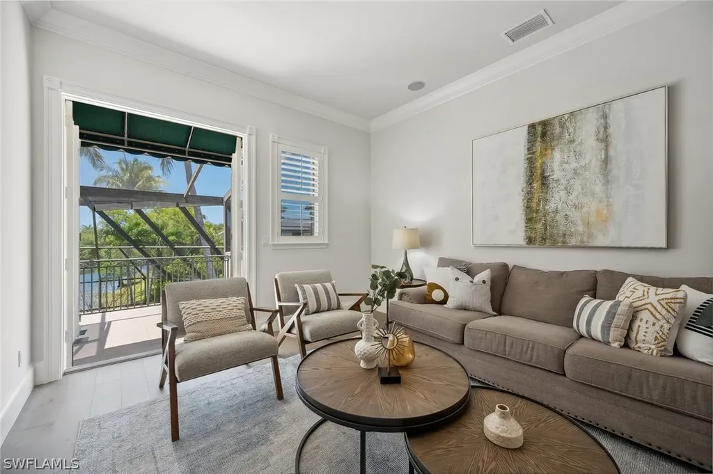 2085 Mission Drive Naples FL 34109