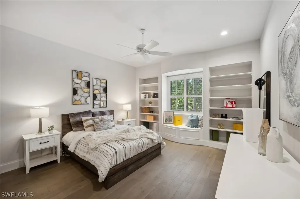 2085 Mission Drive Naples FL 34109