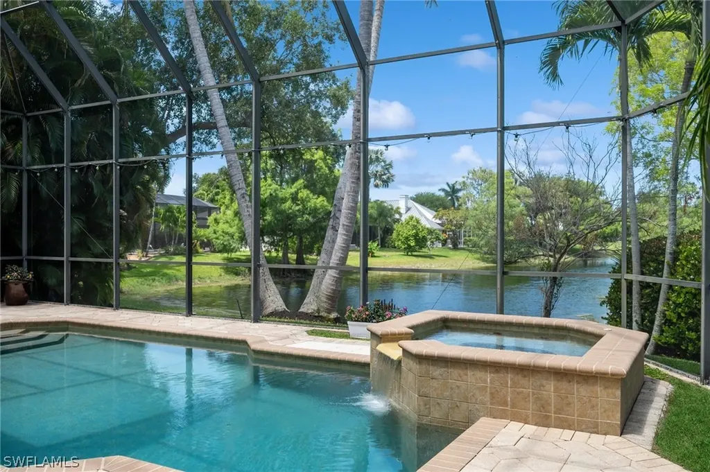 2085 Mission Drive Naples FL 34109