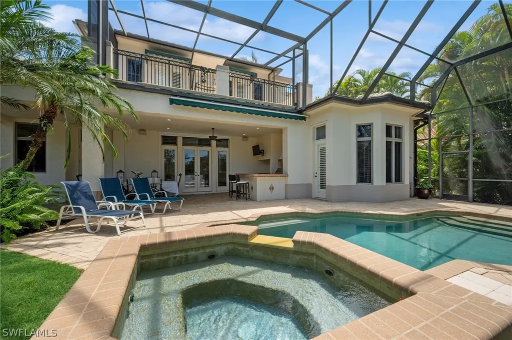 2085 Mission Drive Naples FL 34109
