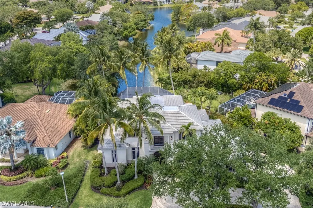 2085 Mission Drive Naples FL 34109