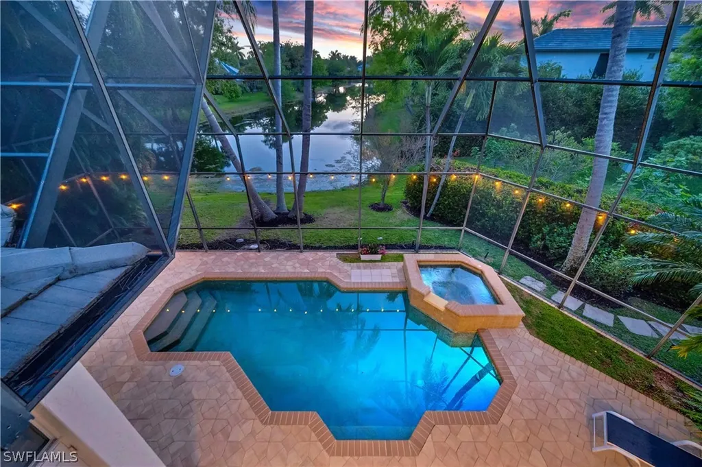 2085 Mission Drive Naples FL 34109