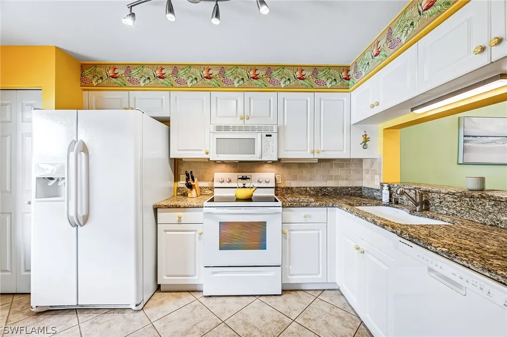 6645 Huntington Lakes Circle Naples FL 34119