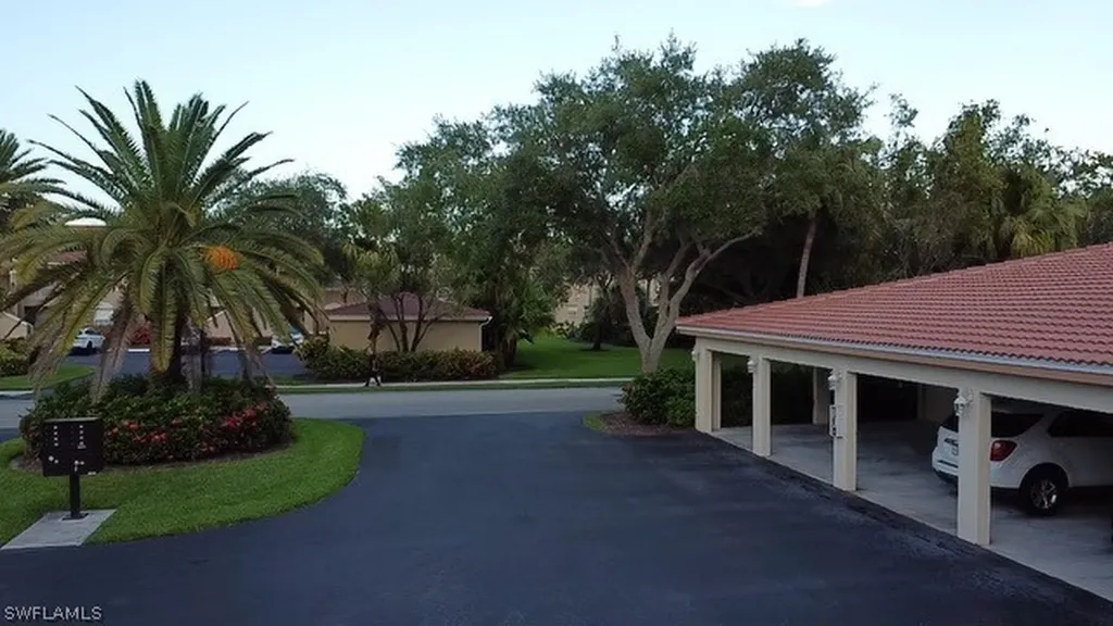 6645 Huntington Lakes Circle Naples FL 34119