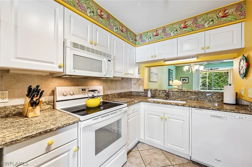 6645 Huntington Lakes Circle Naples FL 34119