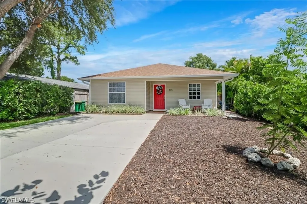 835 94th Avenue N Naples FL 34108