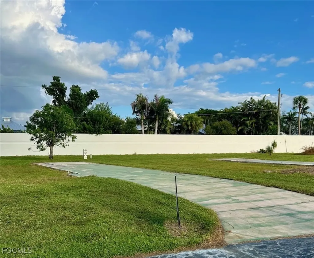 60 Poplar Place Fort Myers FL 33908