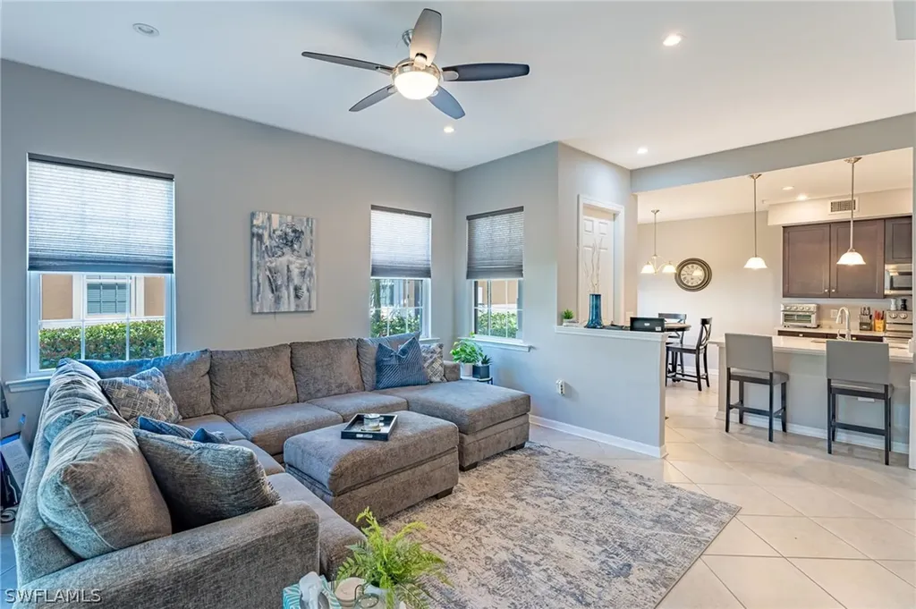 Fort Myers FL, 18213 Creekside Preserve Loop, Unit 102