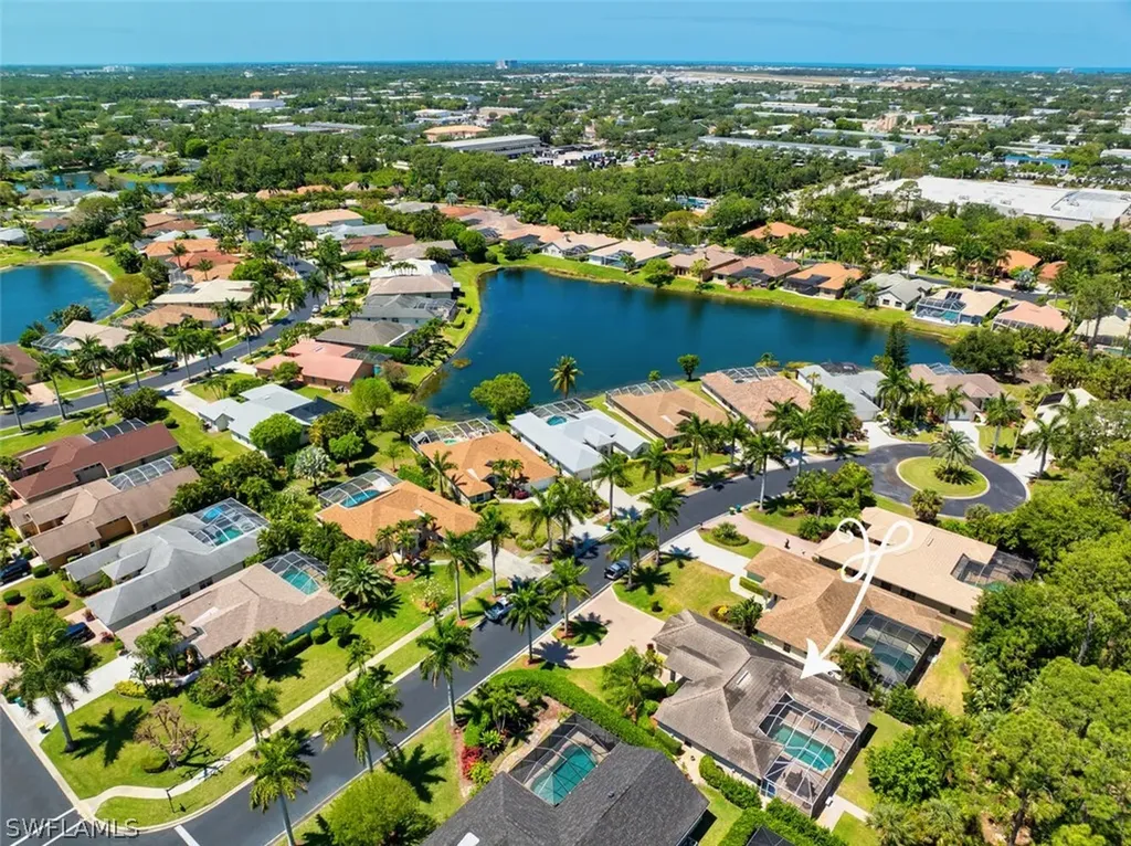 1013 Tivoli Court Naples FL 34104