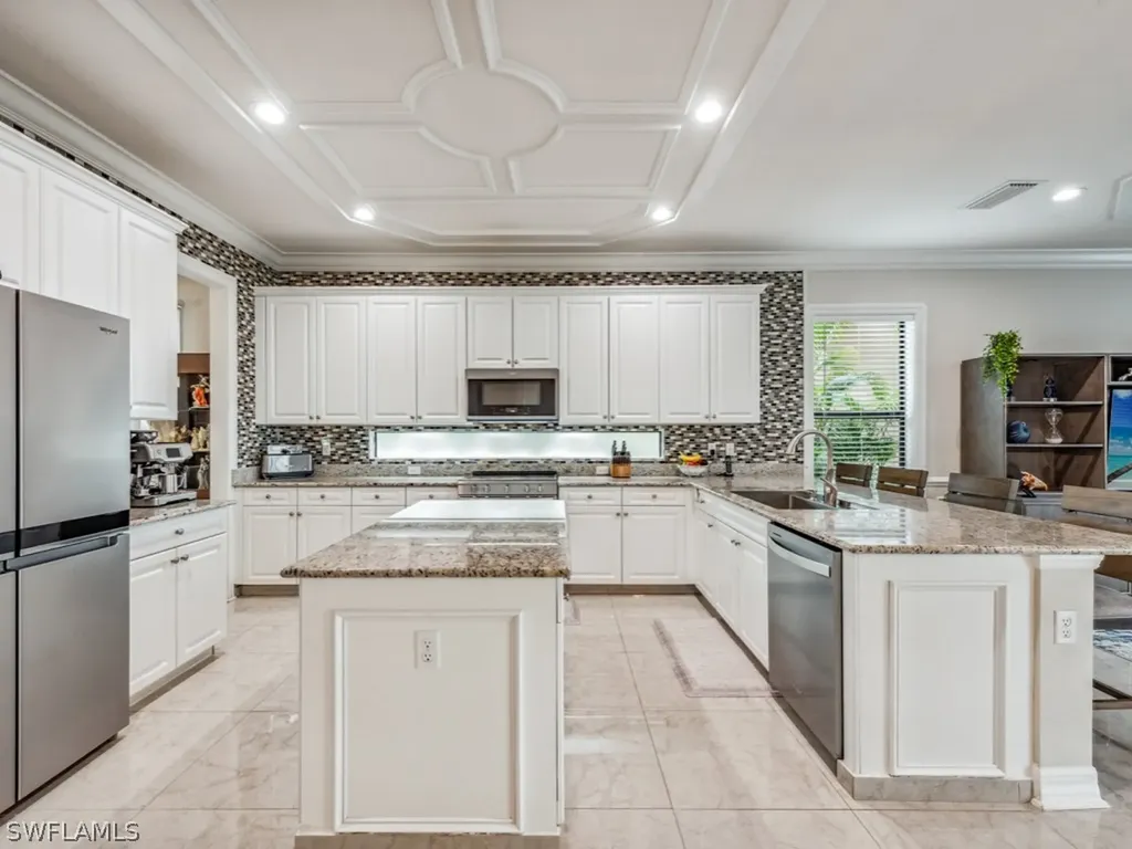 3494 Pacific Drive Naples FL 34119