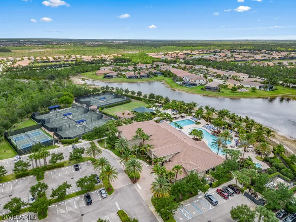 3494 Pacific Drive Naples FL 34119