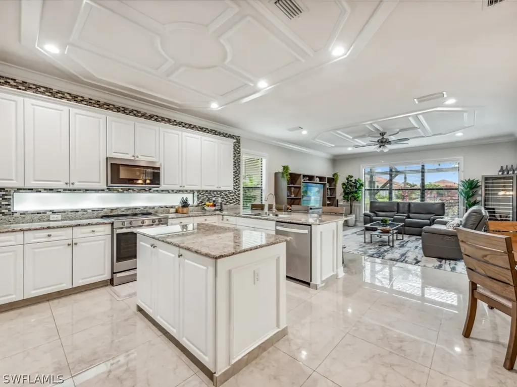 3494 Pacific Drive Naples FL 34119