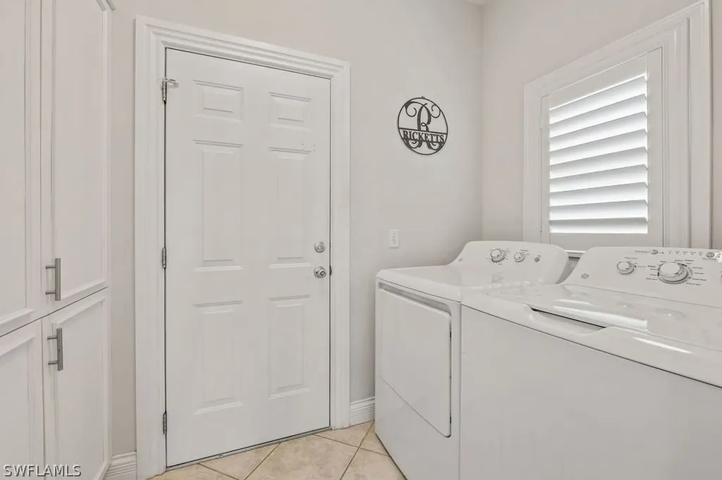 375 Pindo Palm Drive Naples FL 34104