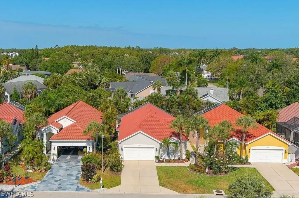 375 Pindo Palm Drive Naples FL 34104