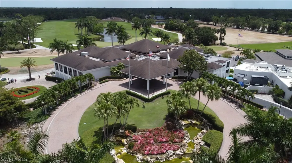 40 Water Oaks Way Naples FL 34105