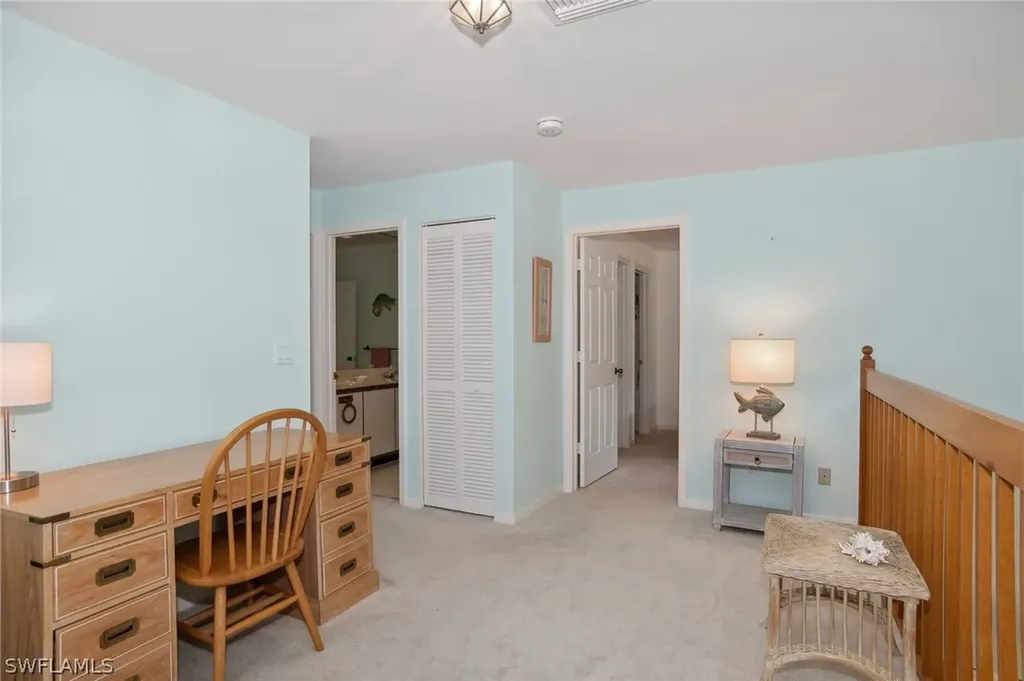 40 Water Oaks Way Naples FL 34105