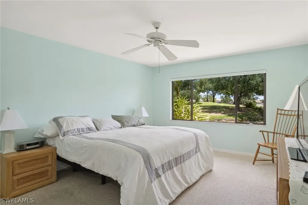 40 Water Oaks Way Naples FL 34105