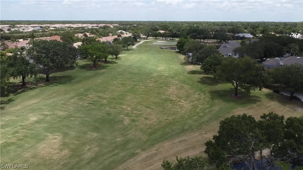 40 Water Oaks Way Naples FL 34105
