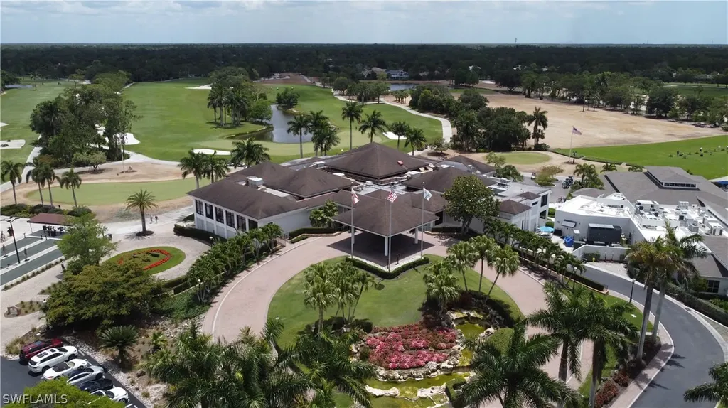 40 Water Oaks Way Naples FL 34105
