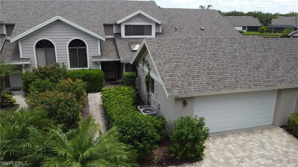 40 Water Oaks Way Naples FL 34105