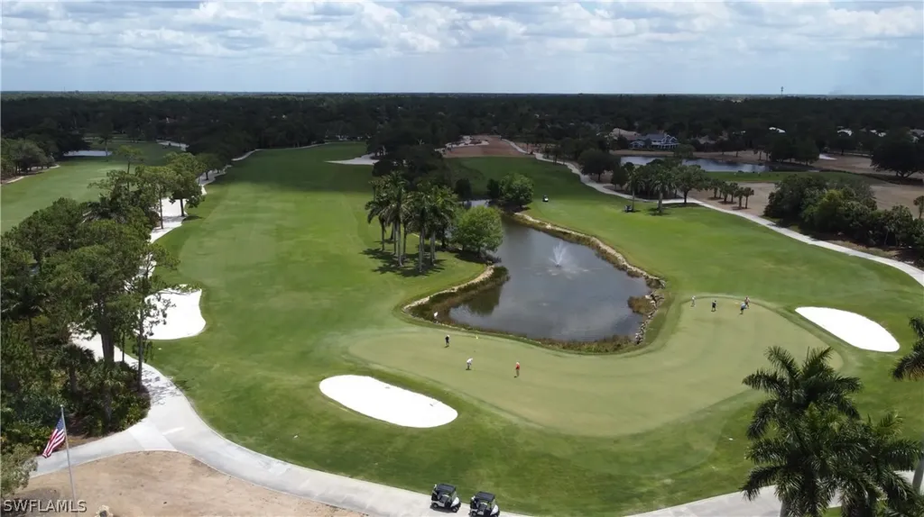40 Water Oaks Way Naples FL 34105