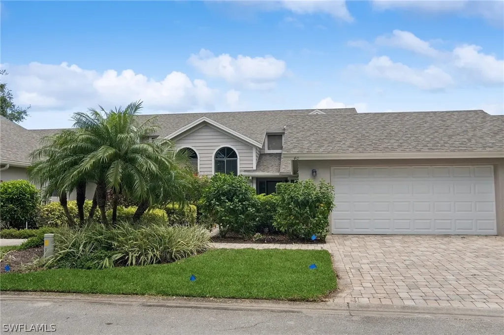 40 Water Oaks Way Naples FL 34105