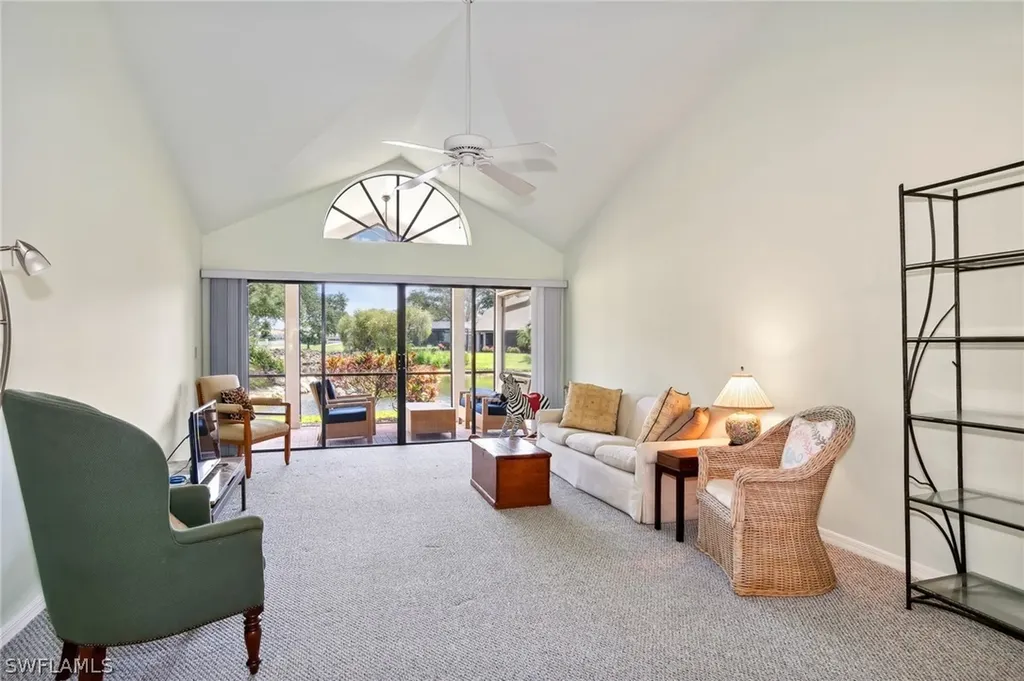 40 Water Oaks Way Naples FL 34105