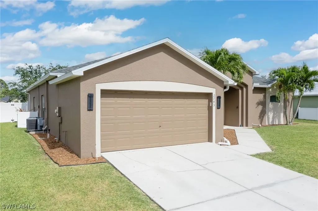 2743 Nature Pointe Loop Fort Myers FL 33905
