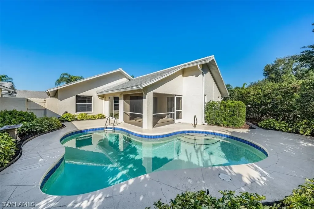 Naples FL, 118 Fountain Circle
