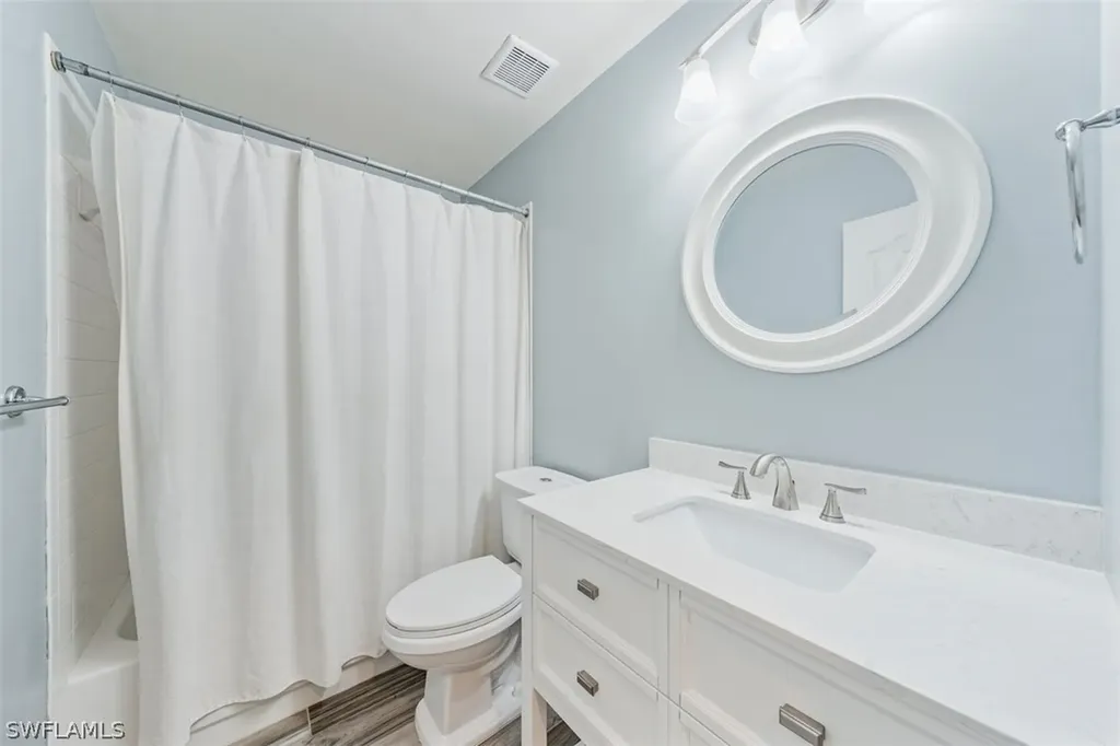 118 Fountain Circle Naples FL 34119