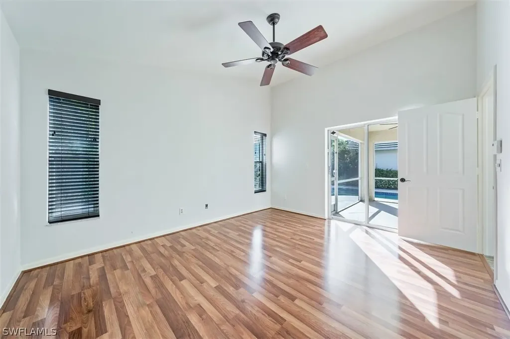 118 Fountain Circle Naples FL 34119