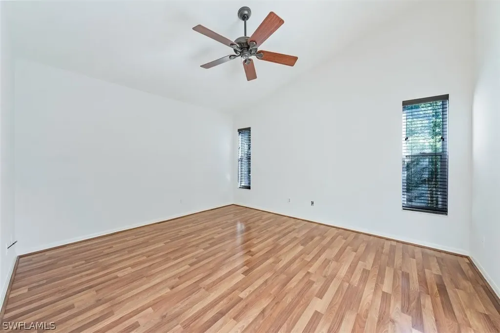 118 Fountain Circle Naples FL 34119