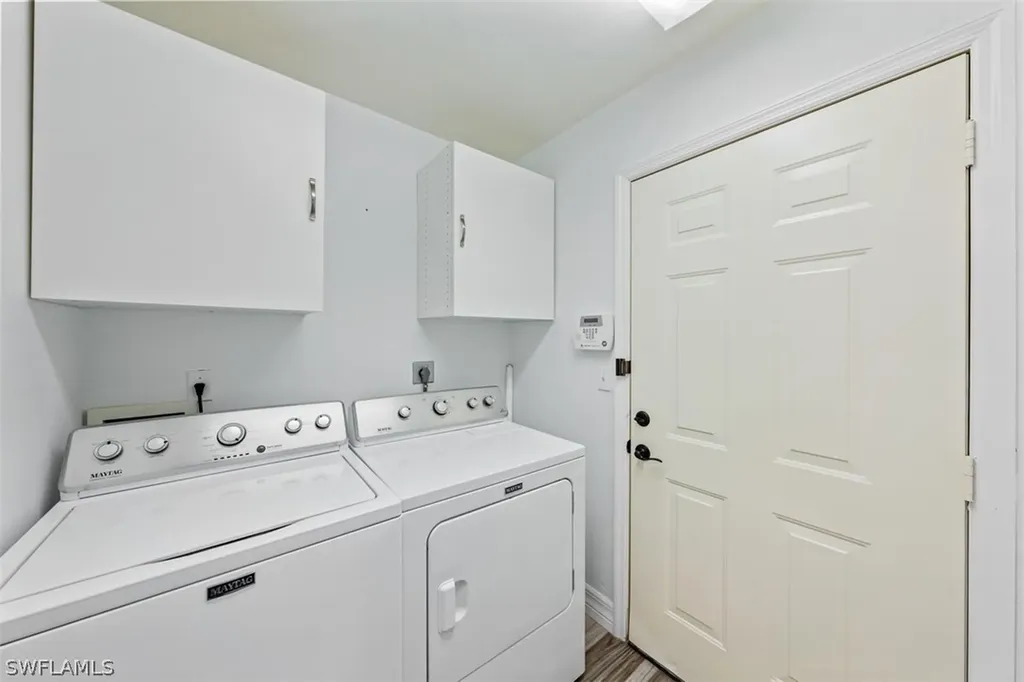 118 Fountain Circle Naples FL 34119