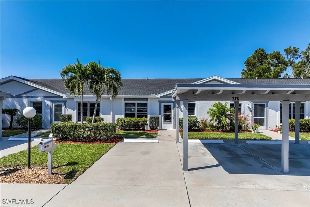 6842 Bogey Drive Fort Myers FL 33919