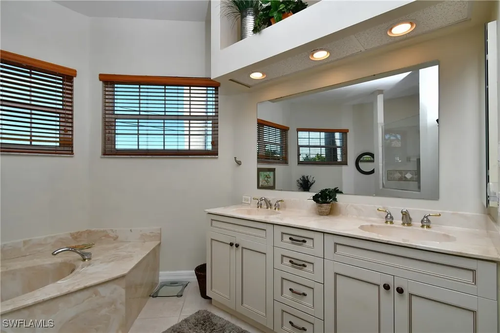 1713 NW 41st Avenue Cape Coral FL 33993