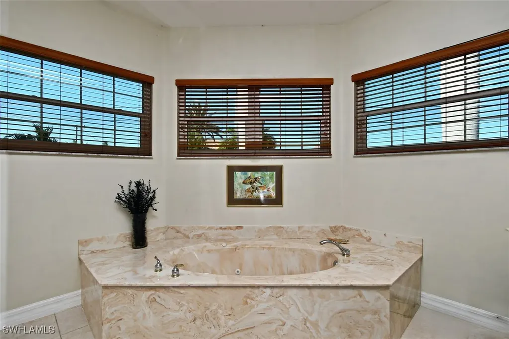1713 NW 41st Avenue Cape Coral FL 33993