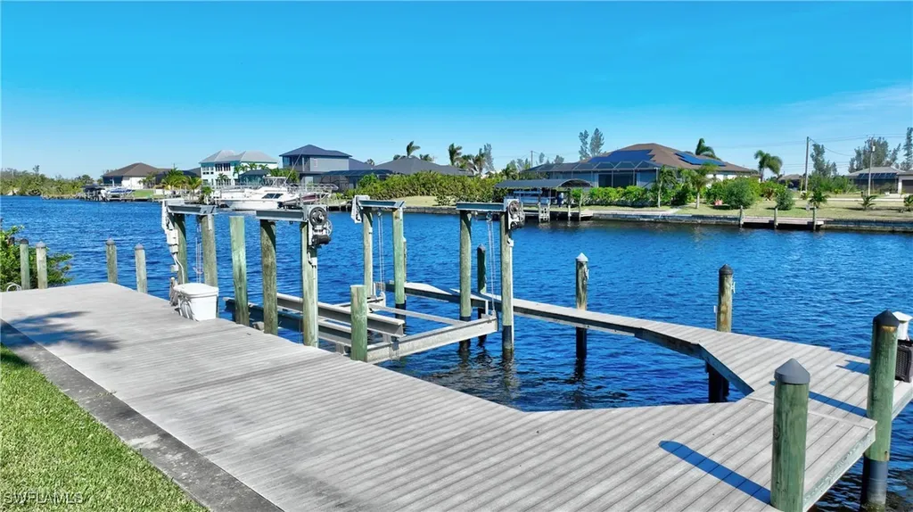 1713 NW 41st Avenue Cape Coral FL 33993